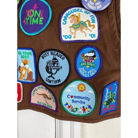 Girl Scouts Size S Plus Brown Vest with Patches and Pins 2002 - Picture 6 of 9